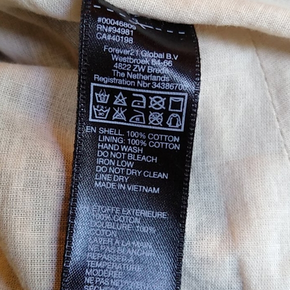 Cute Forever 21 skirt, size Small - Picture 4 of 4